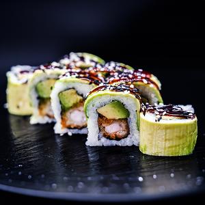 California Tempura Garnelen Avocado Roll