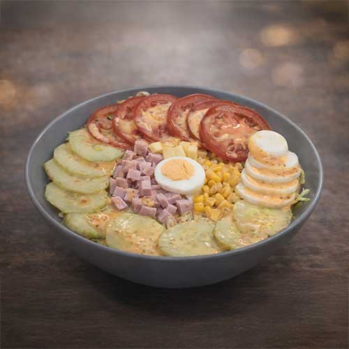 Gemischter Salat mit Schinken, Käse, Ei