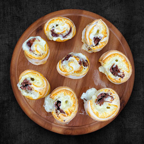 Pizzabrötchen Pulled Beef
