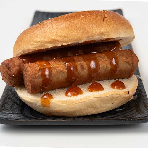 Frikandel im Brot (halal)