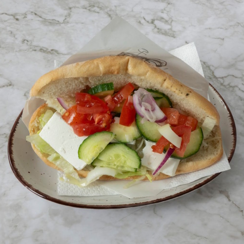 Salattasche mit Hirtenkäse