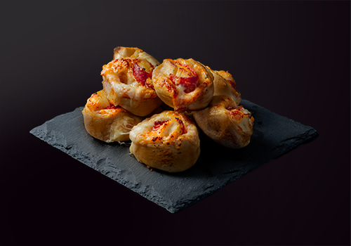 Gefüllte Pizzabrötchen mit Salami und Gouda-Käse, 8 Stück