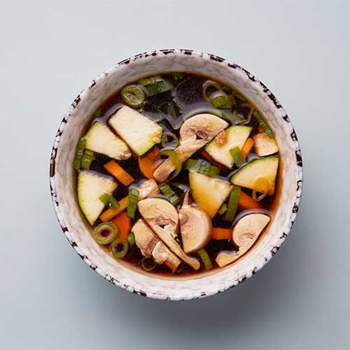Japanische Hühner-Suppe